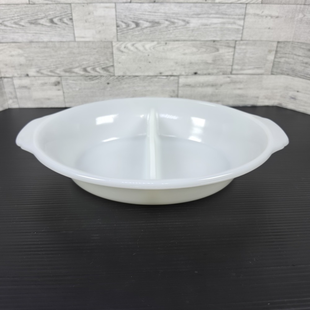 Vintage Fire-King White Divided Vegetable Bowl‎ Serving Dish #468 reversed mark